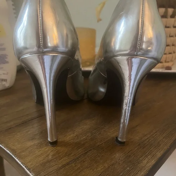 Zara Metallic Silver Pointed-Toe Pumps - Picture 2 of 4